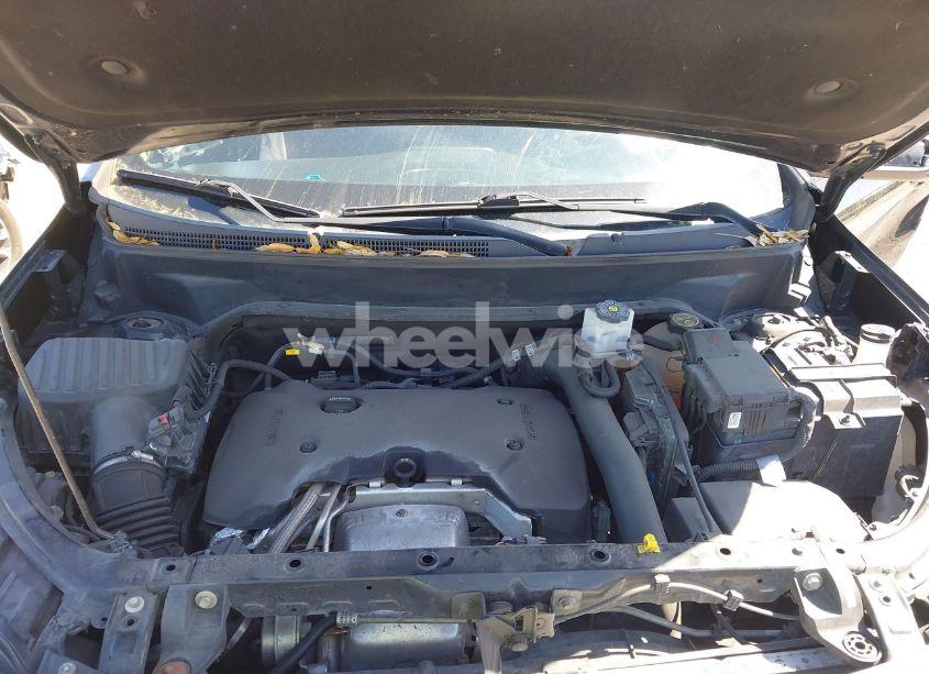 Photo 10 of 2018 Chevrolet Equinox LT (VIN 2GNAXKEX5J6320898)