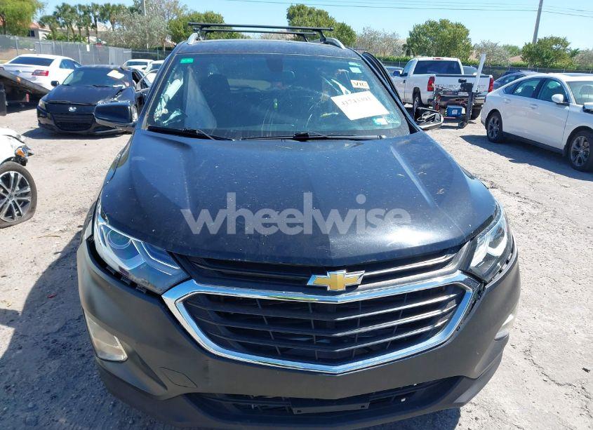 Photo 12 of 2018 Chevrolet Equinox LT (VIN 2GNAXKEX5J6320898)