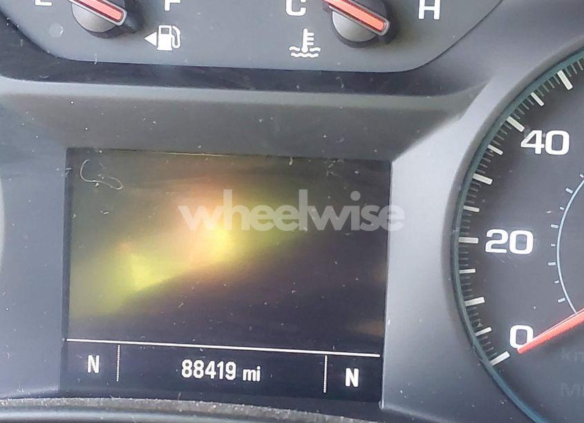 Photo 15 of 2018 Chevrolet Equinox LT (VIN 2GNAXKEX5J6320898)