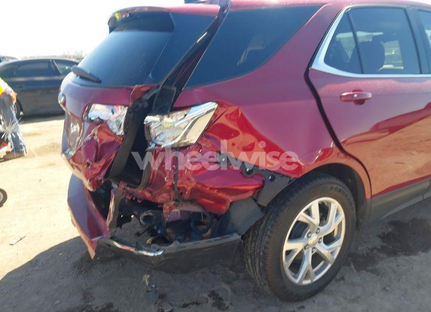 Photo 6 of 2018 Chevrolet Equinox LT (VIN 2GNAXKEX6J6154021)