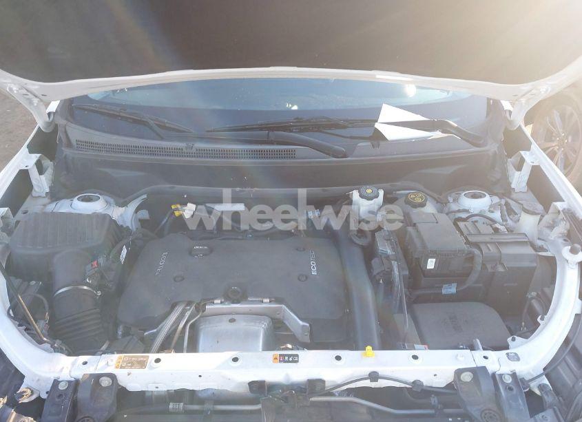 Photo 10 of 2018 Chevrolet Equinox LT (VIN 2GNAXKEX6J6192932)