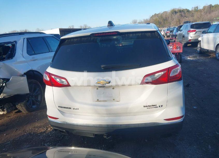 Photo 16 of 2018 Chevrolet Equinox LT (VIN 2GNAXKEX6J6192932)