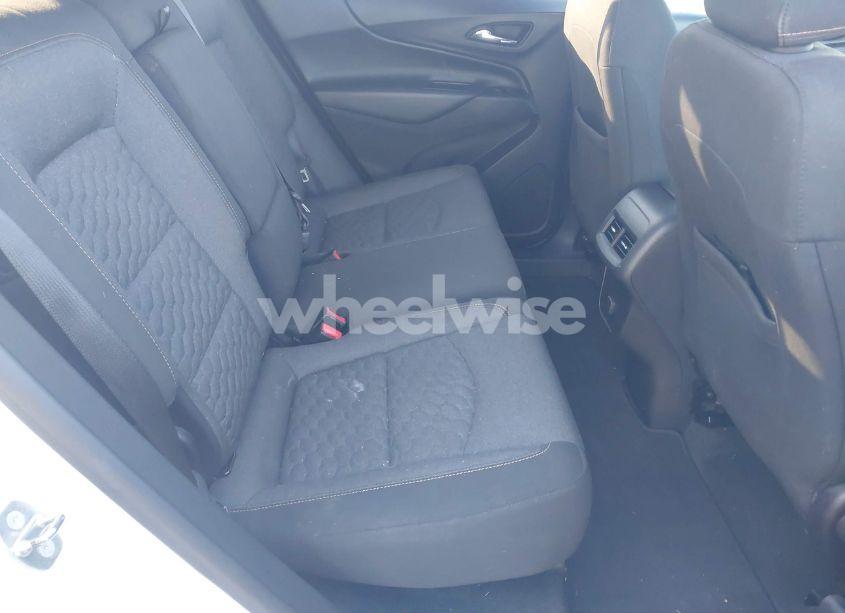 Photo 8 of 2018 Chevrolet Equinox LT (VIN 2GNAXKEX6J6192932)