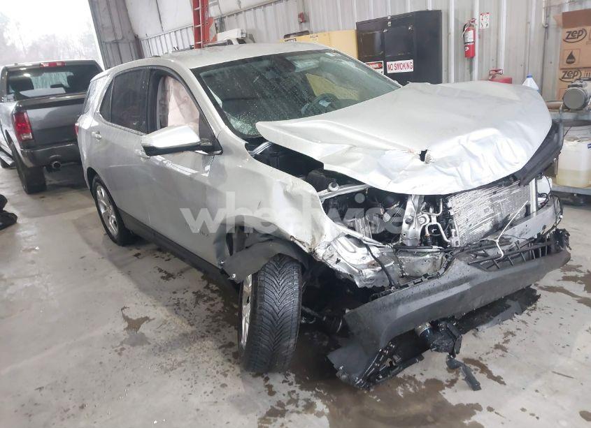 2018 Chevrolet Equinox LT (VIN 2GNAXKEX6J6204271) main photo