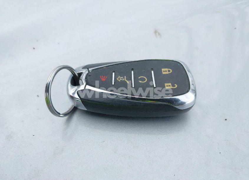 Photo 11 of 2018 Chevrolet Equinox LT (VIN 2GNAXKEX6J6204271)