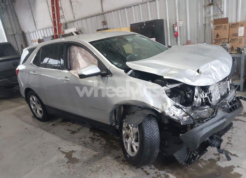 Photo 13 of 2018 Chevrolet Equinox LT (VIN 2GNAXKEX6J6204271)