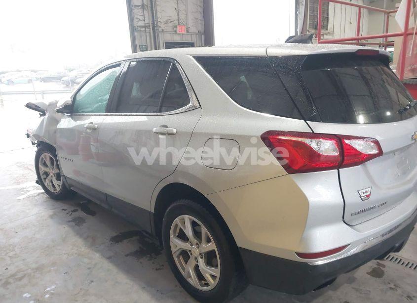 Photo 14 of 2018 Chevrolet Equinox LT (VIN 2GNAXKEX6J6204271)