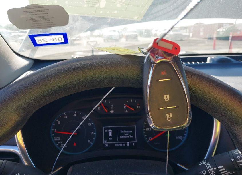 Photo 11 of 2018 Chevrolet Equinox LT (VIN 2GNAXKEX7J6217062)