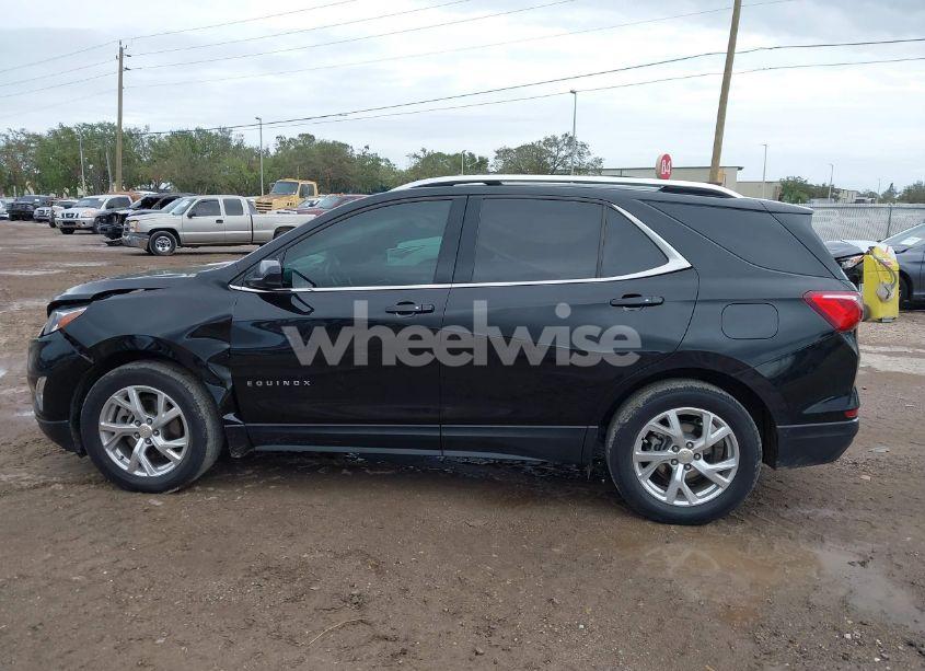 Photo 14 of 2018 Chevrolet Equinox LT (VIN 2GNAXKEX7J6264687)
