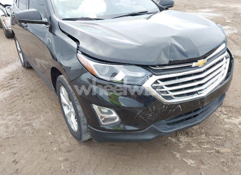 Photo 6 of 2018 Chevrolet Equinox LT (VIN 2GNAXKEX7J6264687)