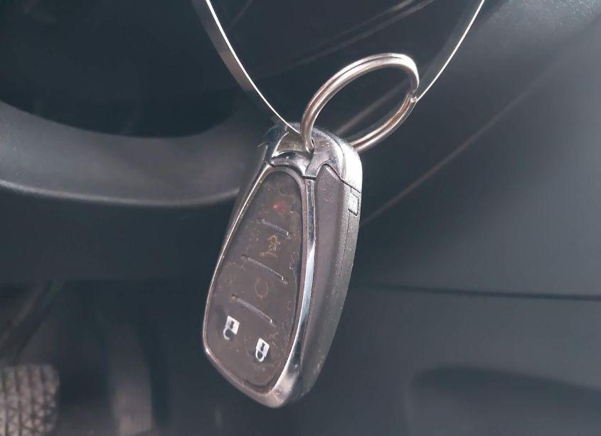 Photo 11 of 2018 Chevrolet Equinox LT (VIN 2GNAXKEX7J6304671)