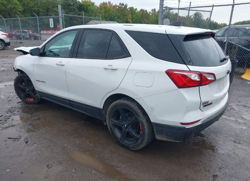 Photo 3 of 2018 Chevrolet Equinox LT (VIN 2GNAXKEX7J6304671)
