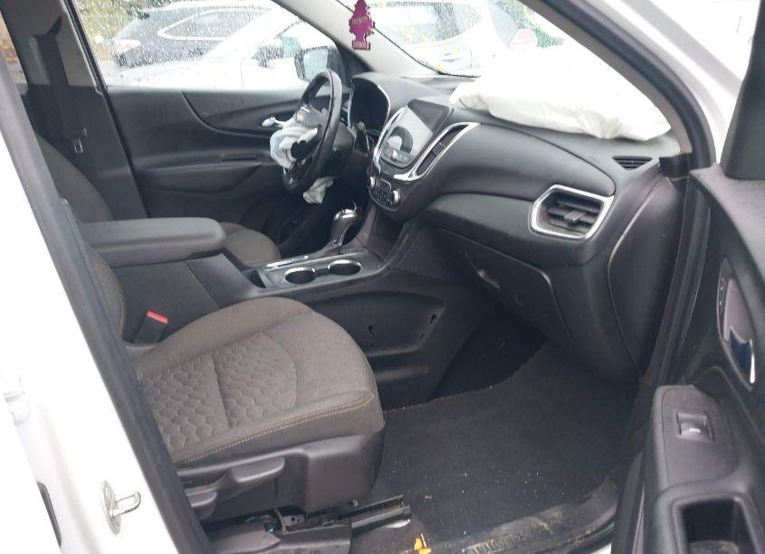 Photo 5 of 2018 Chevrolet Equinox LT (VIN 2GNAXKEX7J6304671)