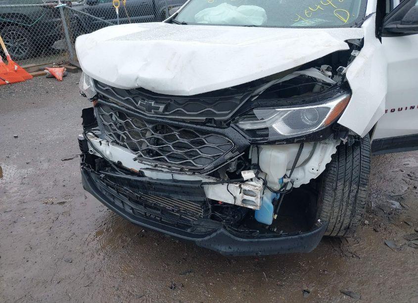 Photo 6 of 2018 Chevrolet Equinox LT (VIN 2GNAXKEX7J6304671)