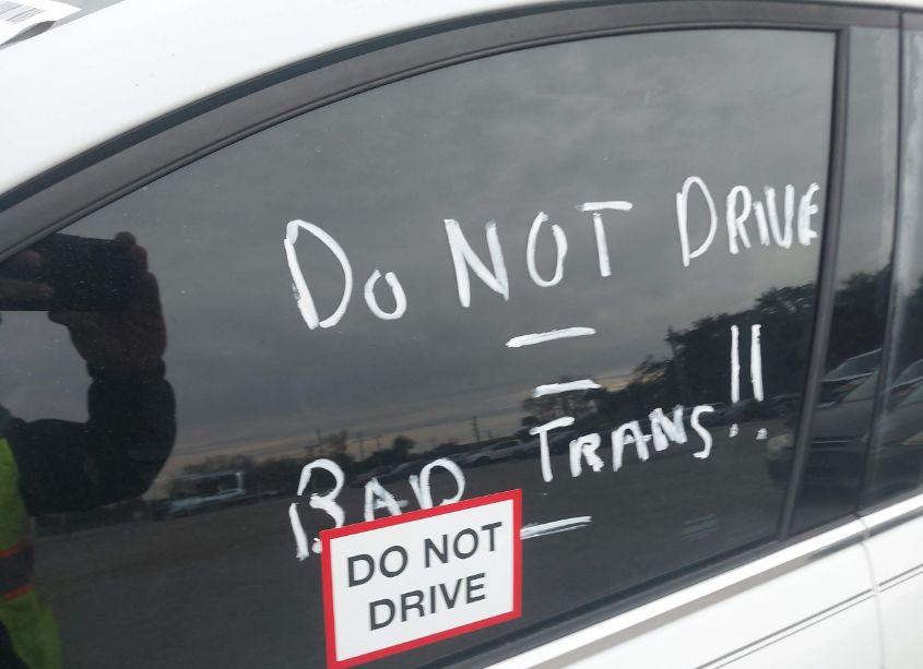 Photo 12 of 2018 Chevrolet Equinox LT (VIN 2GNAXKEX7J6311314)