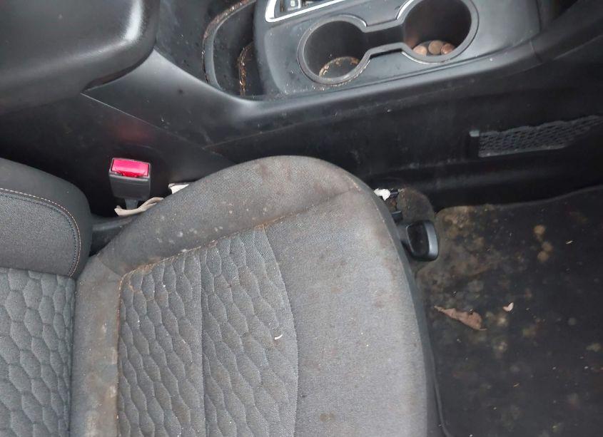 Photo 18 of 2018 Chevrolet Equinox LT (VIN 2GNAXKEX7J6311314)