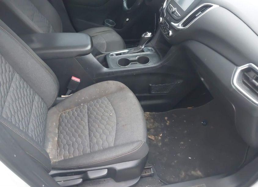 Photo 5 of 2018 Chevrolet Equinox LT (VIN 2GNAXKEX7J6311314)