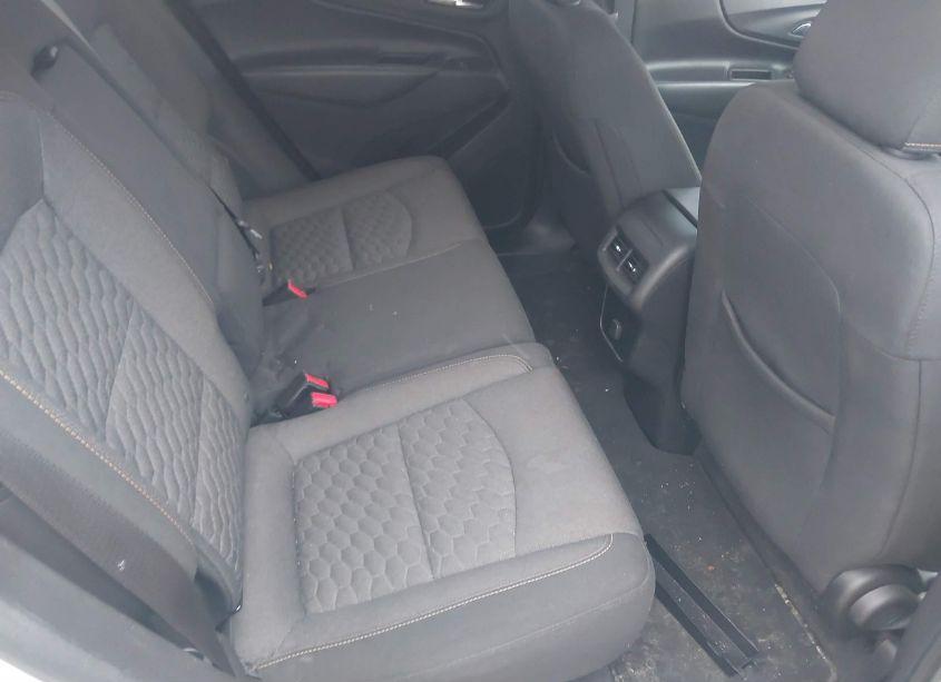 Photo 8 of 2018 Chevrolet Equinox LT (VIN 2GNAXKEX7J6311314)