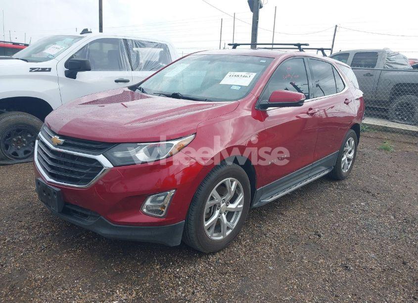 Photo 2 of 2018 Chevrolet Equinox LT (VIN 2GNAXKEX8J6189045)