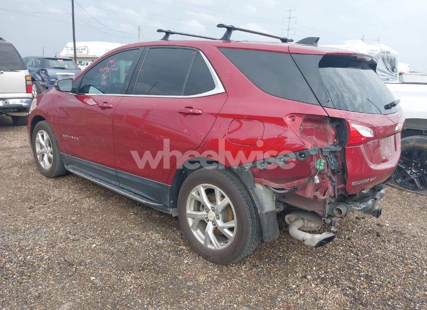 Photo 3 of 2018 Chevrolet Equinox LT (VIN 2GNAXKEX8J6189045)