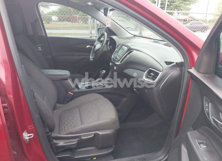 Photo 5 of 2018 Chevrolet Equinox LT (VIN 2GNAXKEX8J6189045)