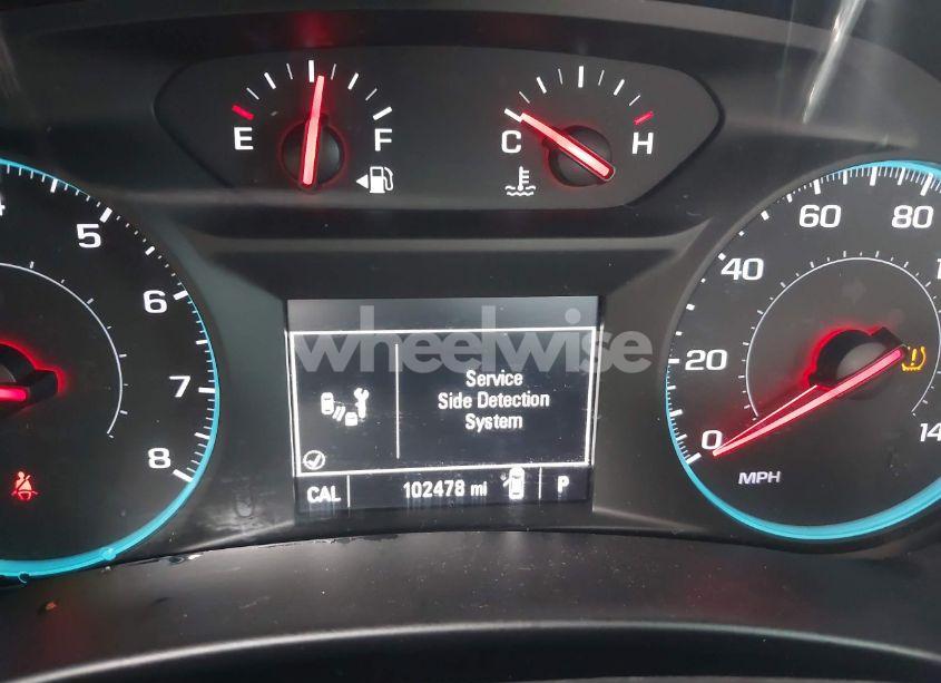 Photo 7 of 2018 Chevrolet Equinox LT (VIN 2GNAXKEX8J6189045)