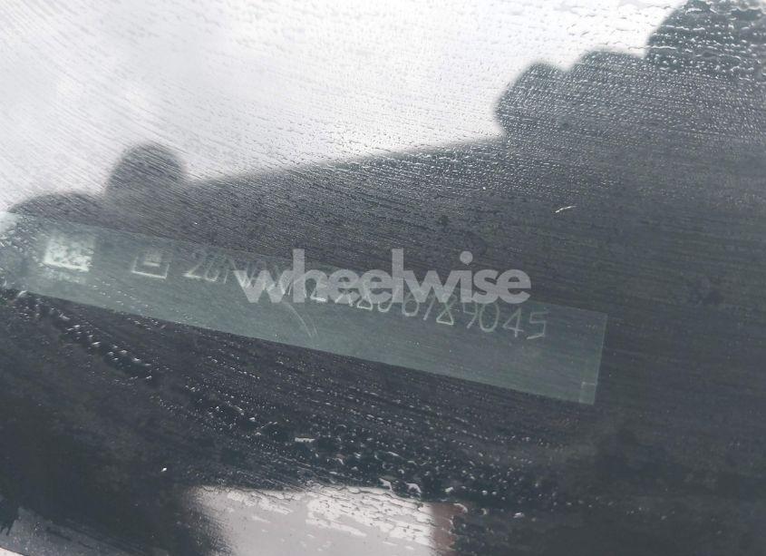 Photo 9 of 2018 Chevrolet Equinox LT (VIN 2GNAXKEX8J6189045)