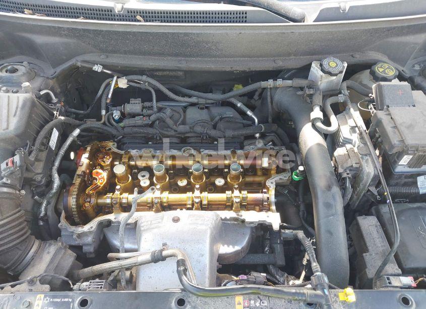 Photo 18 of 2018 Chevrolet Equinox LT (VIN 2GNAXKEX9J6200733)