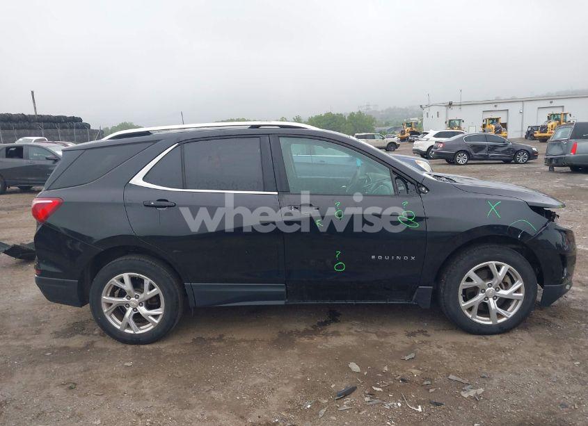 Photo 14 of 2018 Chevrolet Equinox LT (VIN 2GNAXKEX9J6283919)