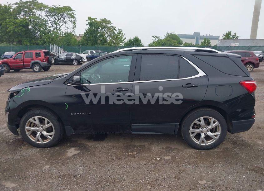 Photo 15 of 2018 Chevrolet Equinox LT (VIN 2GNAXKEX9J6283919)
