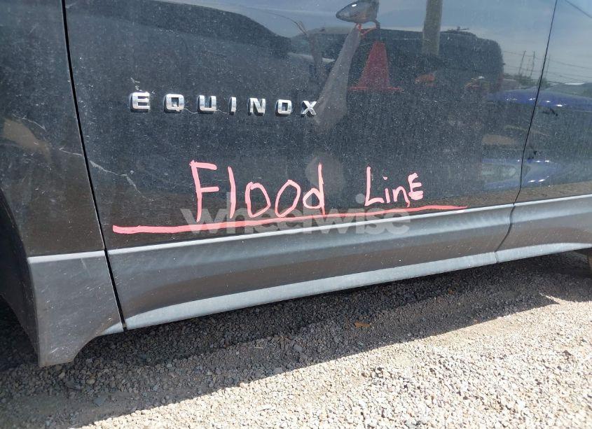 Photo 12 of 2018 Chevrolet Equinox LT (VIN 2GNAXKEXXJ6173624)