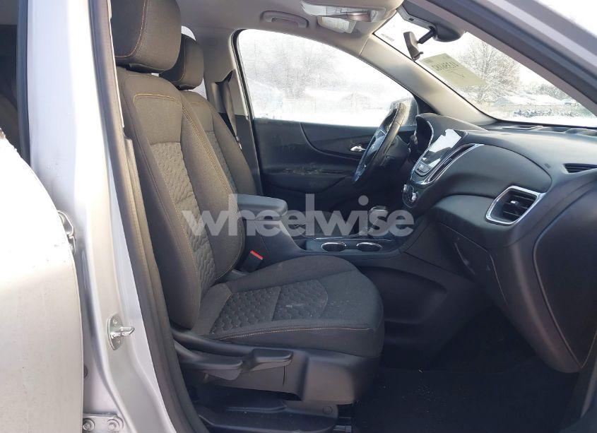 Photo 5 of 2020 Chevrolet Equinox FWD LT 2.0L TURBO (VIN 2GNAXLEX0L6119774)