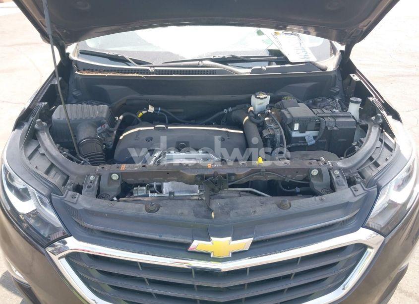 Photo 10 of 2020 Chevrolet Equinox FWD LT 2.0L TURBO (VIN 2GNAXLEX0L6263843)