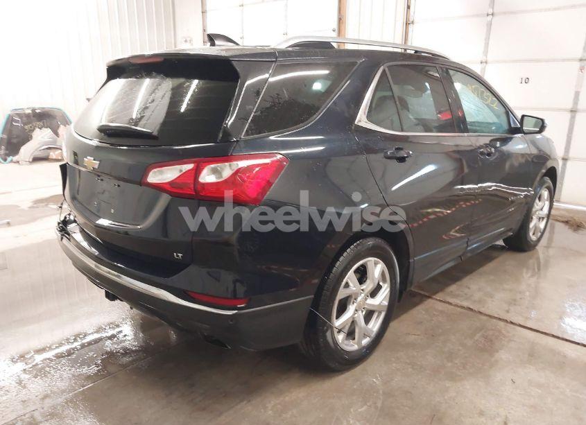 Photo 4 of 2020 Chevrolet Equinox FWD LT 2.0L TURBO (VIN 2GNAXLEX1L6206969)