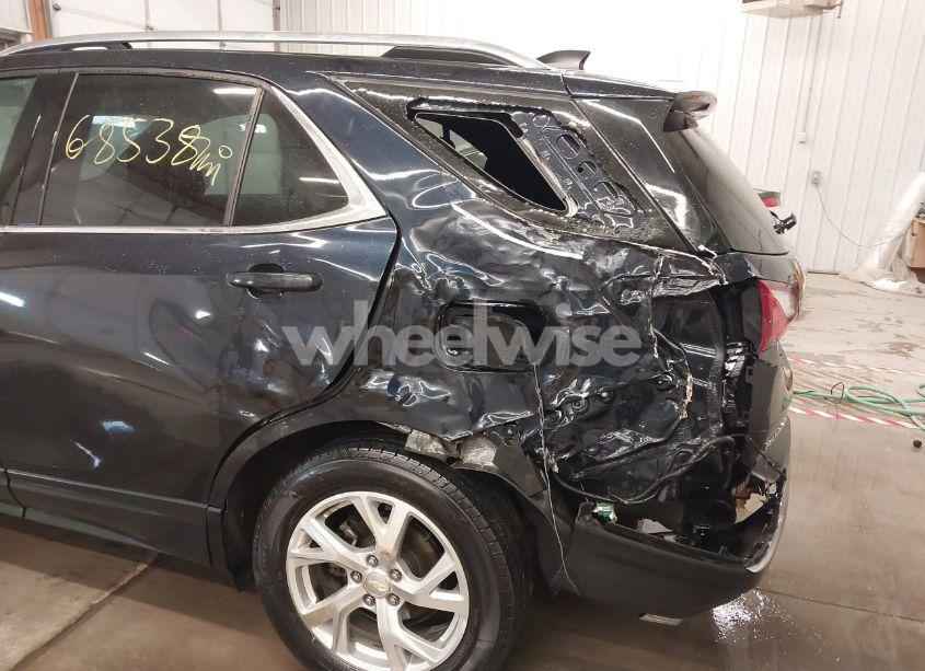Photo 6 of 2020 Chevrolet Equinox FWD LT 2.0L TURBO (VIN 2GNAXLEX1L6206969)