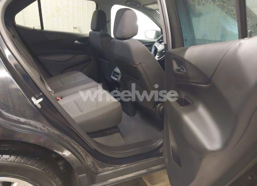 Photo 8 of 2020 Chevrolet Equinox FWD LT 2.0L TURBO (VIN 2GNAXLEX1L6206969)