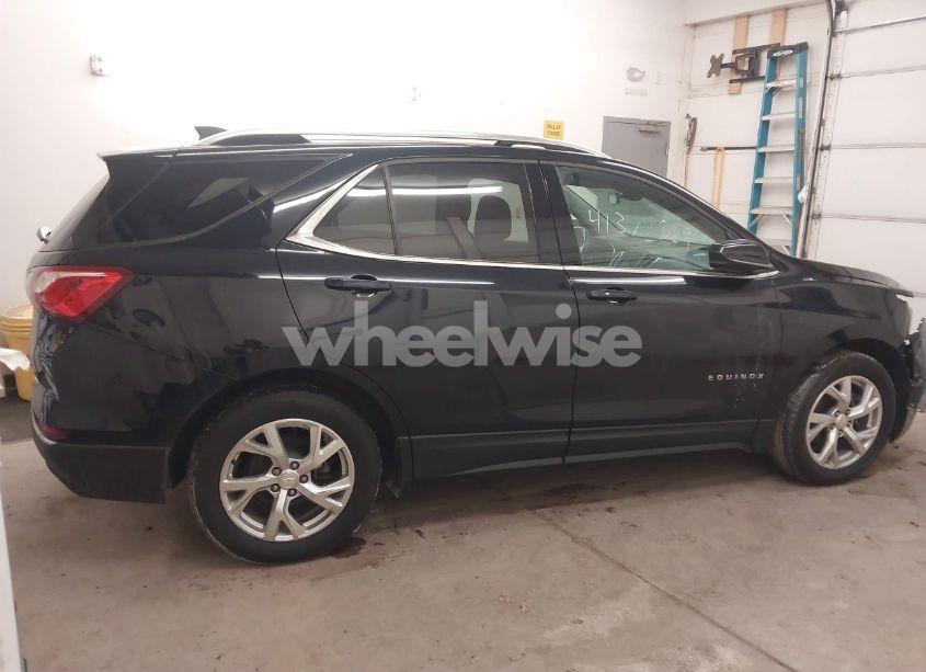 Photo 13 of 2020 Chevrolet Equinox FWD LT 2.0L TURBO (VIN 2GNAXLEX2L6181757)