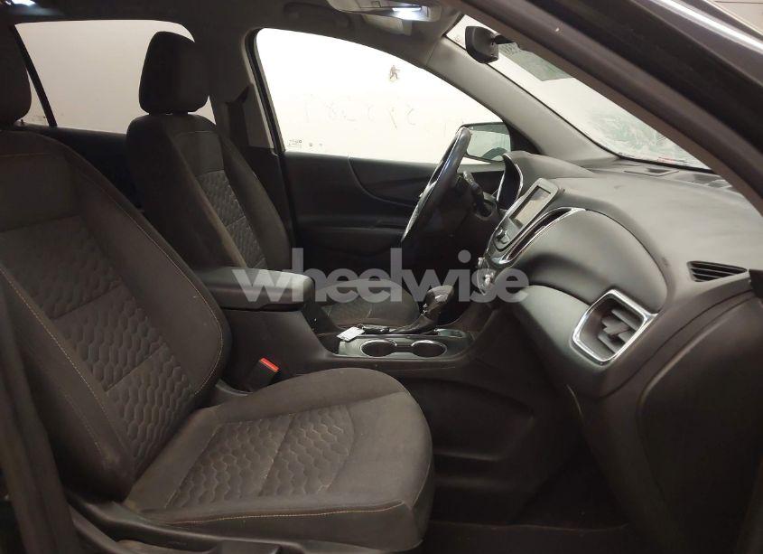 Photo 5 of 2020 Chevrolet Equinox FWD LT 2.0L TURBO (VIN 2GNAXLEX2L6181757)