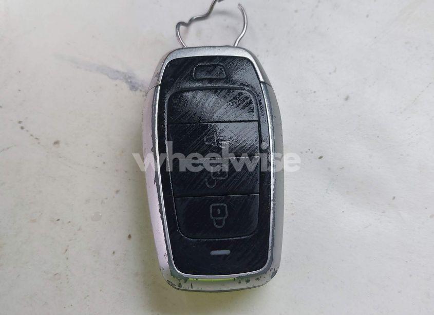 Photo 11 of 2019 Chevrolet Equinox LT (VIN 2GNAXLEX3K6186898)