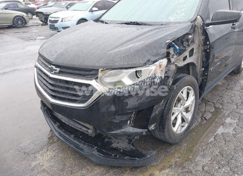 Photo 6 of 2019 Chevrolet Equinox LT (VIN 2GNAXLEX3K6186898)