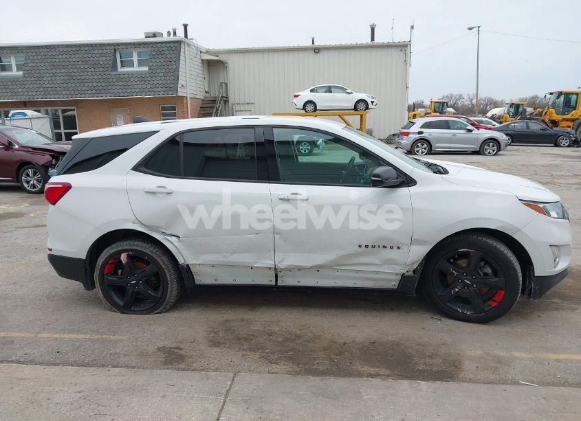 Photo 14 of 2019 Chevrolet Equinox LT (VIN 2GNAXLEX3K6236554)