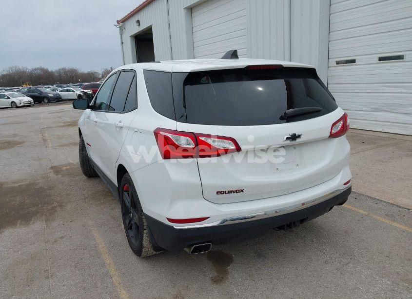 Photo 3 of 2019 Chevrolet Equinox LT (VIN 2GNAXLEX3K6236554)