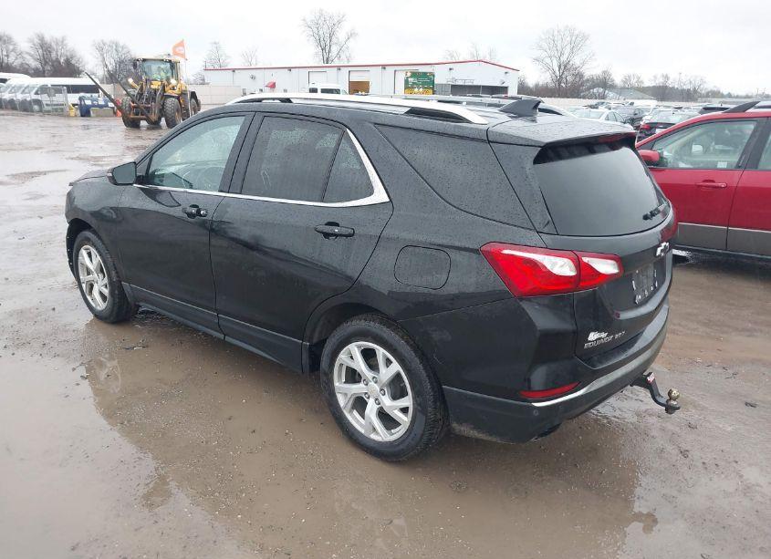 Photo 3 of 2019 Chevrolet Equinox LT (VIN 2GNAXLEX3K6269439)