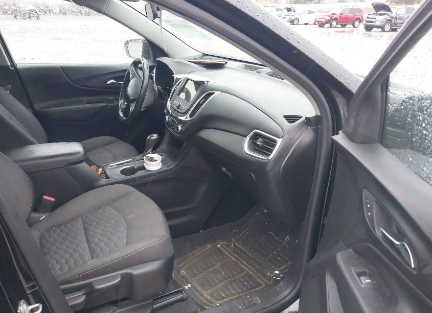 Photo 5 of 2019 Chevrolet Equinox LT (VIN 2GNAXLEX3K6269439)