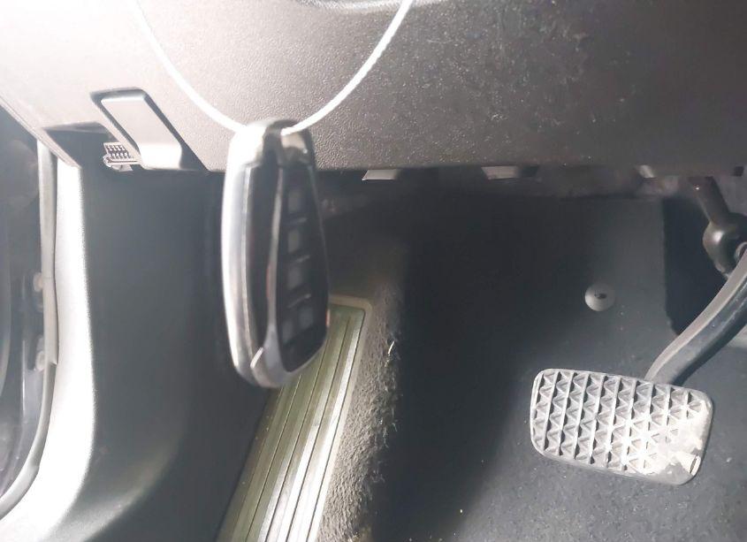 Photo 11 of 2020 Chevrolet Equinox FWD LT 2.0L TURBO (VIN 2GNAXLEX4L6174597)