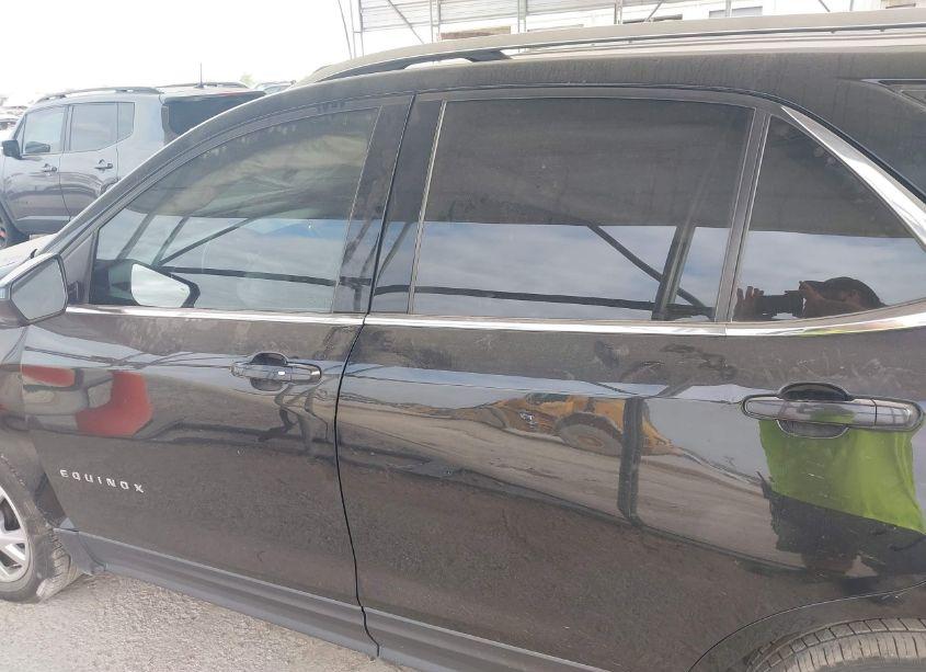 Photo 15 of 2020 Chevrolet Equinox FWD LT 2.0L TURBO (VIN 2GNAXLEX4L6174597)