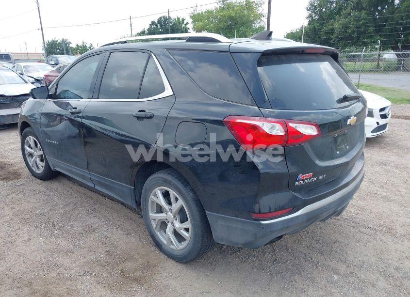 Photo 3 of 2020 Chevrolet Equinox FWD LT 2.0L TURBO (VIN 2GNAXLEX4L6215956)