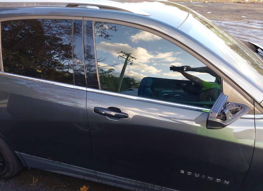 Photo 13 of 2019 Chevrolet Equinox LT (VIN 2GNAXLEX5K6136164)