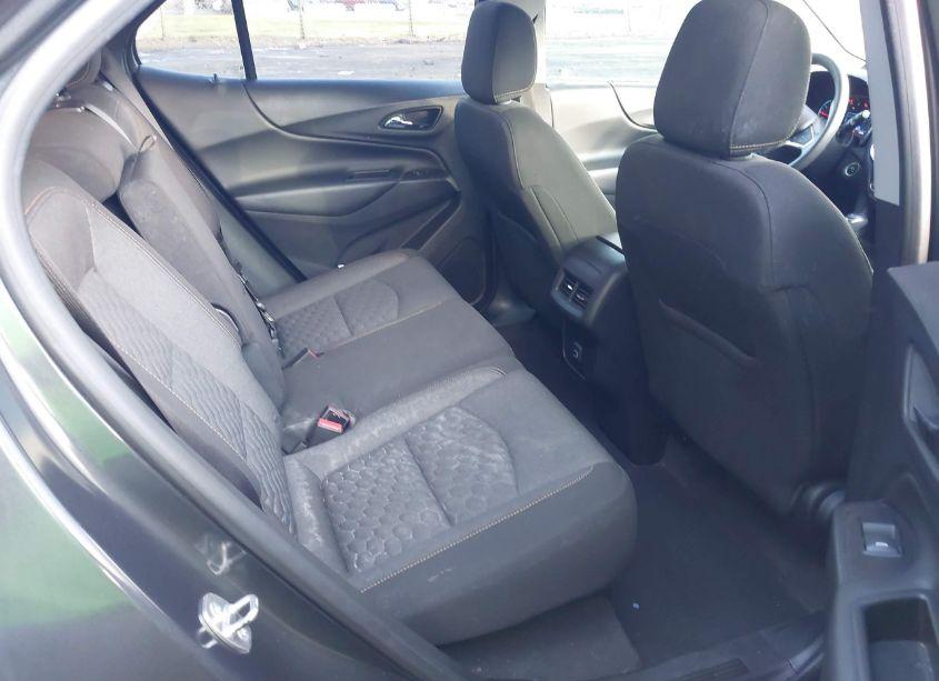 Photo 8 of 2019 Chevrolet Equinox LT (VIN 2GNAXLEX5K6136164)