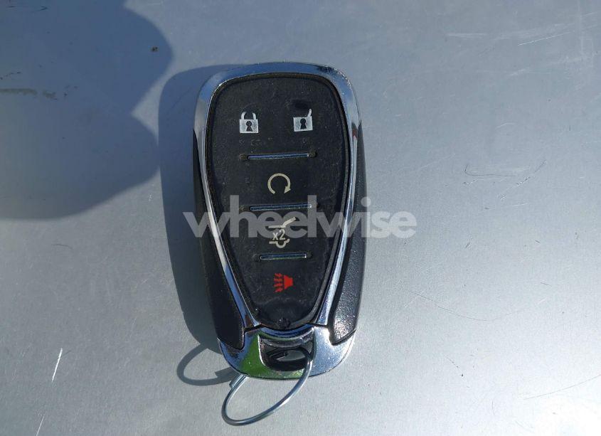 Photo 11 of 2019 Chevrolet Equinox LT (VIN 2GNAXLEX6K6123469)